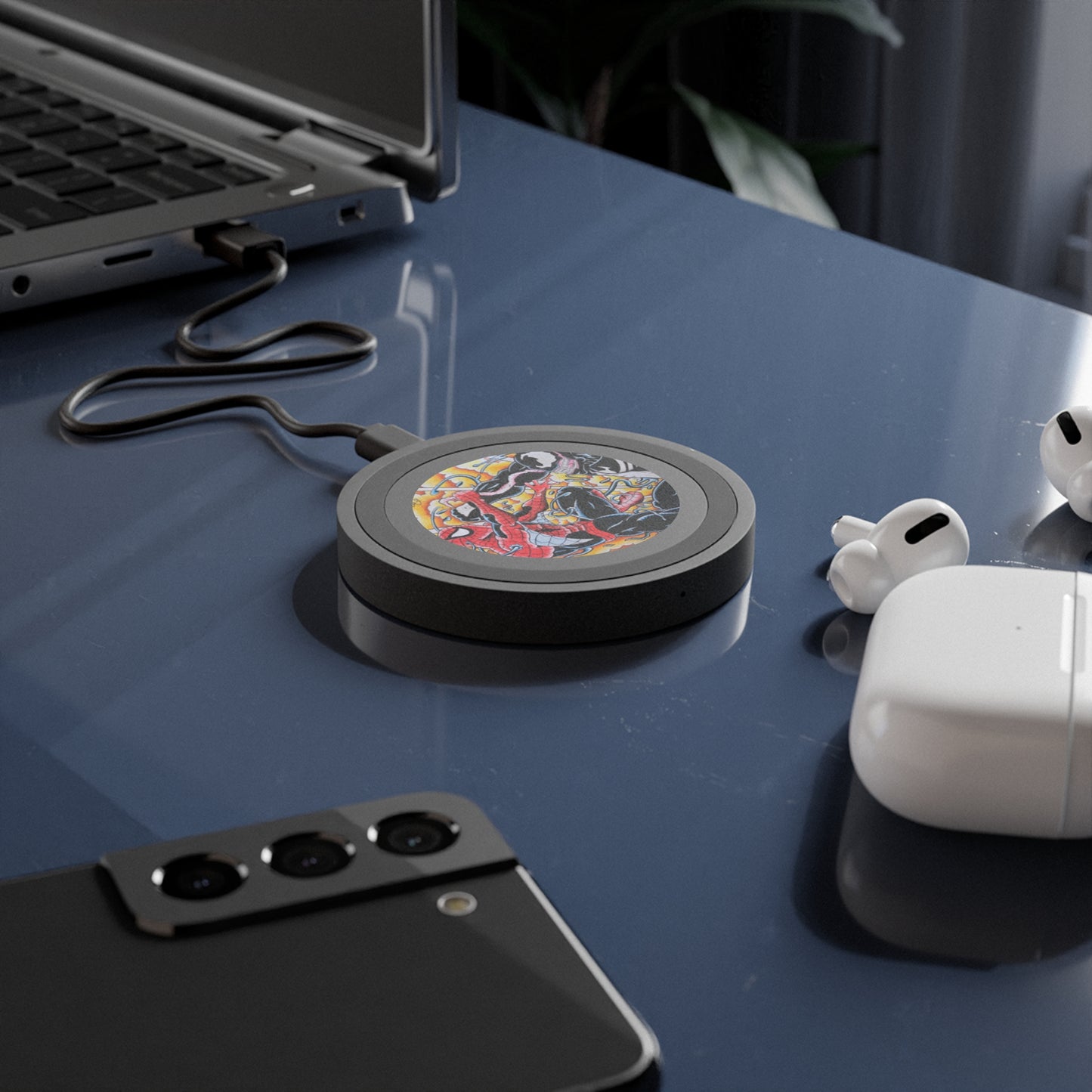 Spiderman vs. Venom Wireless Charging Pad — Superhero Qi Charger